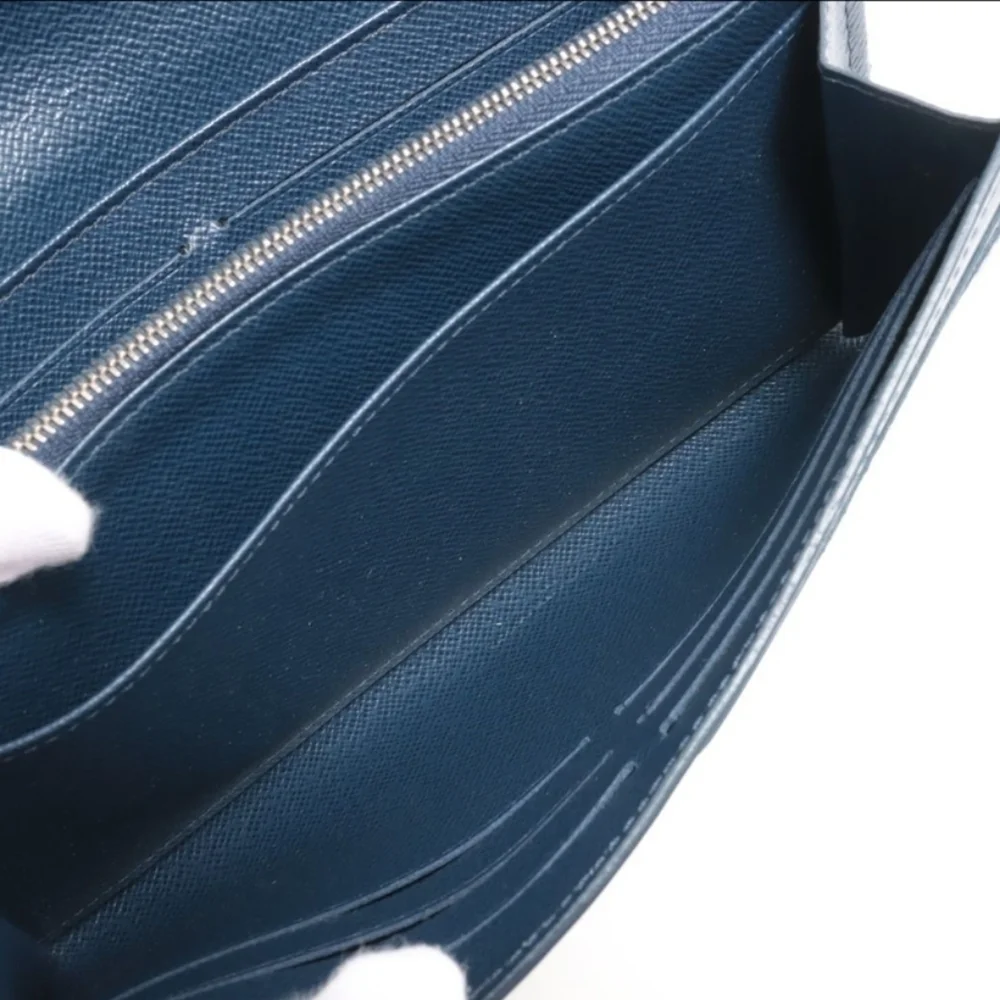Authentic Louis Vuitton Epi Sarah Wallet - Picture 9 of 12